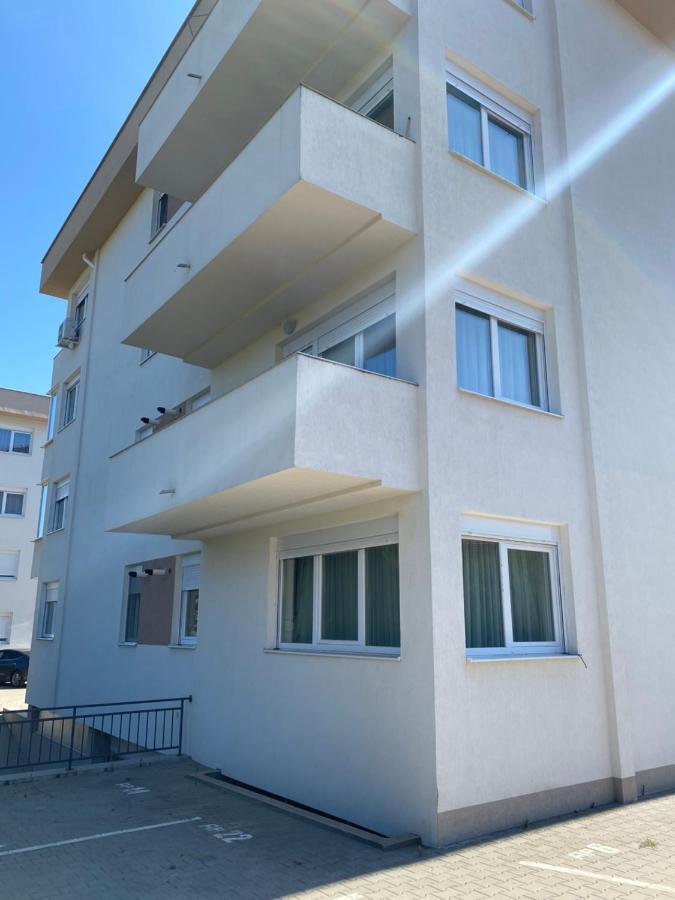 Motilor Apartament Apartment Алба Юлия Екстериор снимка